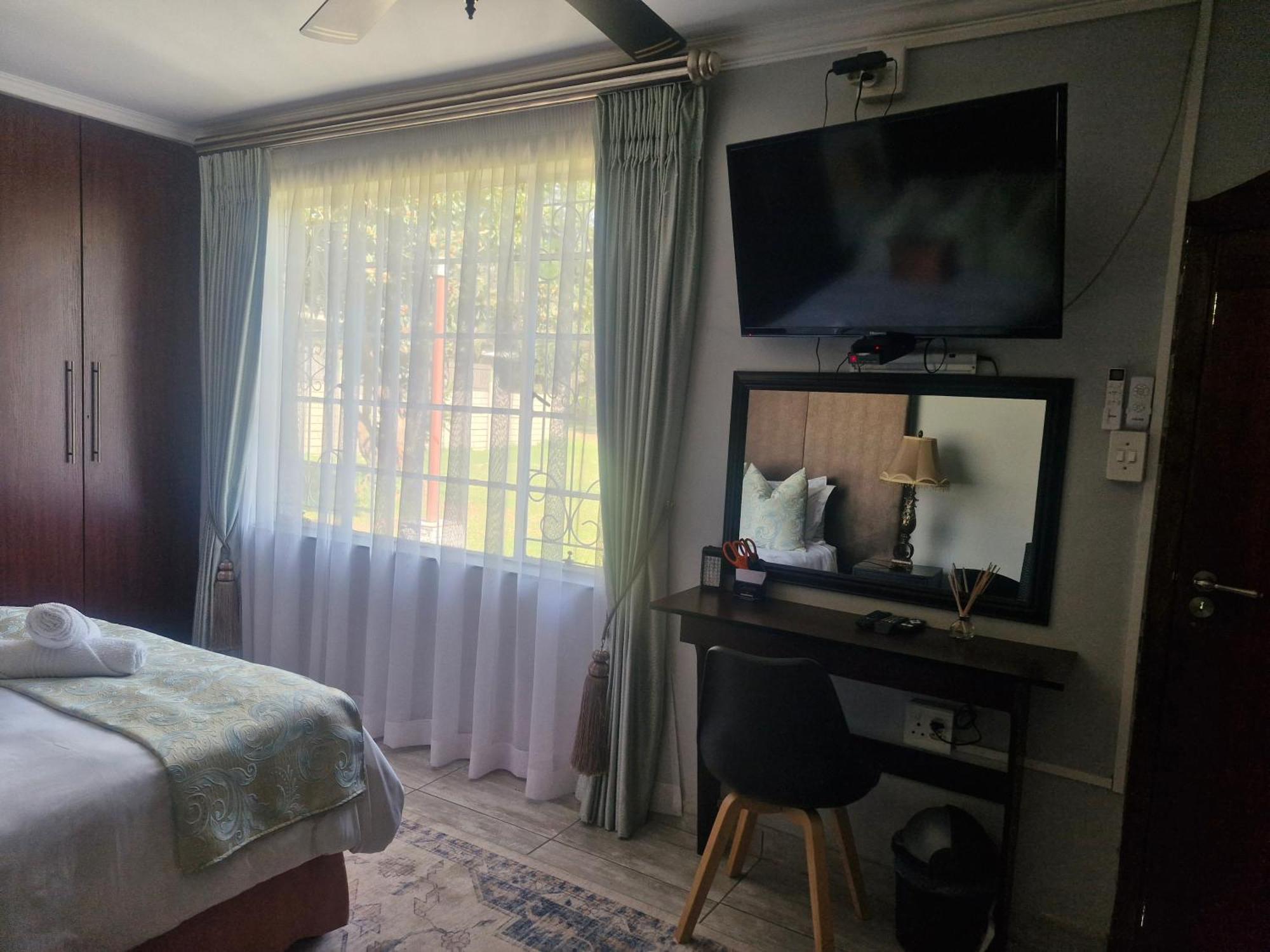 Silken Trap Accommodation No Loadshedding ヨハネスブルグ エクステリア 写真