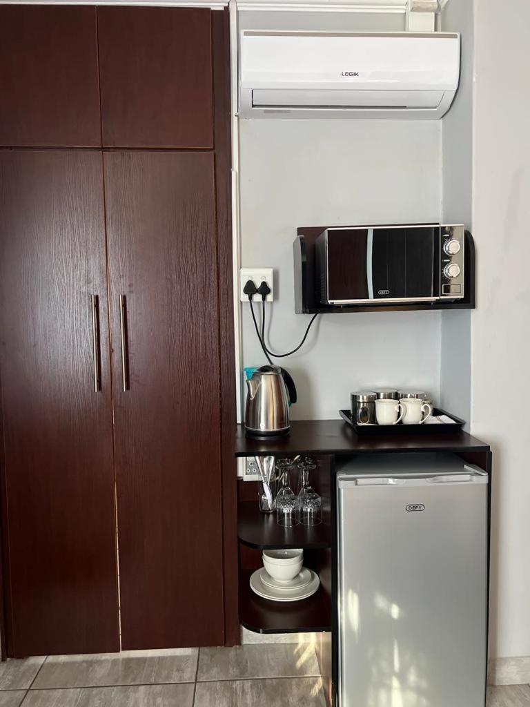 Silken Trap Accommodation No Loadshedding ヨハネスブルグ エクステリア 写真