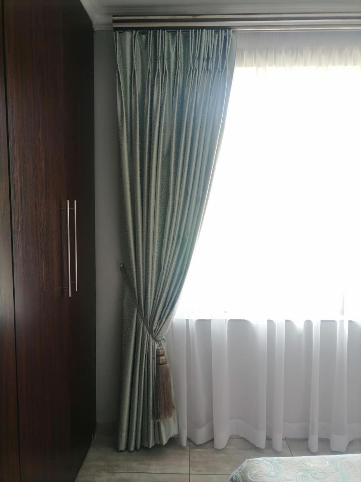 Silken Trap Accommodation No Loadshedding ヨハネスブルグ エクステリア 写真